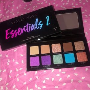 Violet voss essentials 2 eyeshadow palette